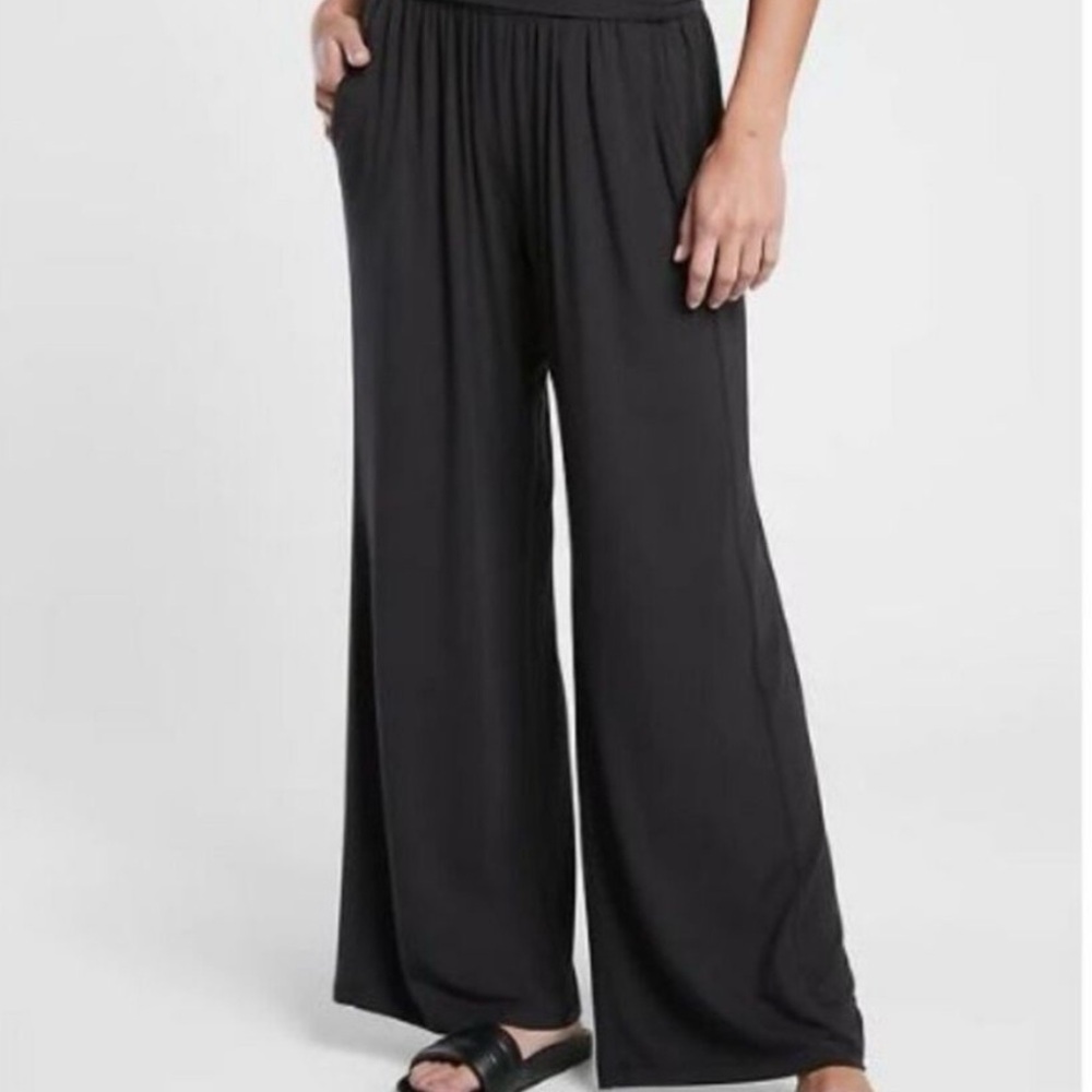 NWT Athleta Studio Wide Leg Pants